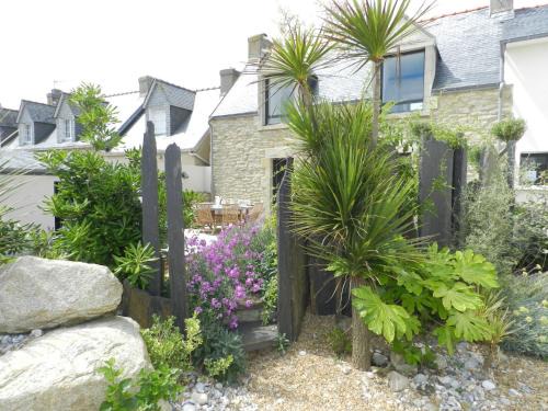 Saint-Guenole House | Holiday Home Le Ménez by Interhome