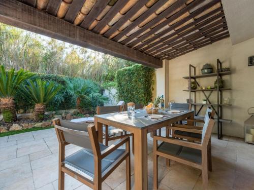 Cote d'Azur- French Riviera House | Holiday Home Les Cottages des Mûriers by Interhome