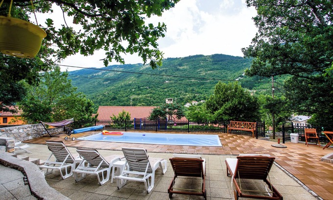 Obrs House | HOLIDAY HOME MIRJANA