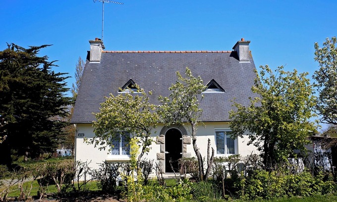 Plouha House | Holiday Home 'Maison Plouha Proche Plage' with Private Terrace and Private Garden