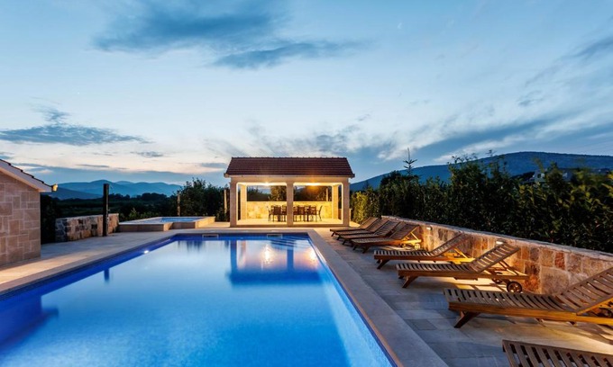 Krusvar House | Holiday home Maria
