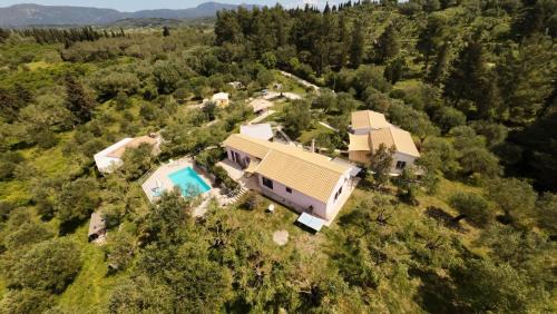 Giannades House | Holiday Home Matthäus am Corfutrail, Ferienoase im Olivenhain 3 km zum Meer