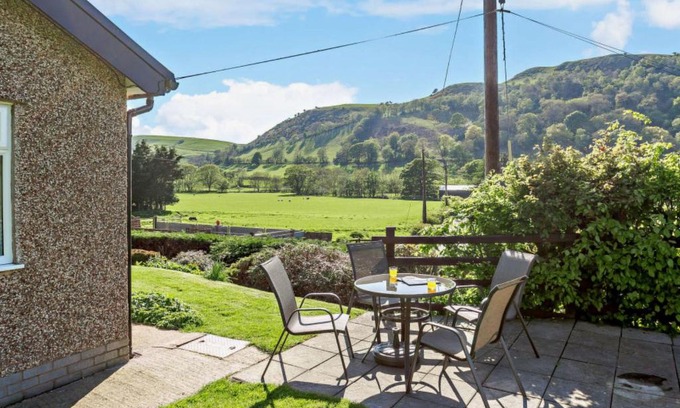 Gwynedd- Snowdonia House | Holiday Home Merddyn by Interhome