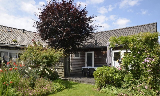 Den Helder House | Holiday home Merel in Den Helder. Suitable for 3 people, 1 bedroom. Sauna.