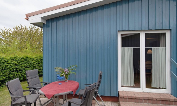 Meschendorf House | Holiday home "Möve ABA Bungalow 67" with private terrace and WLAN