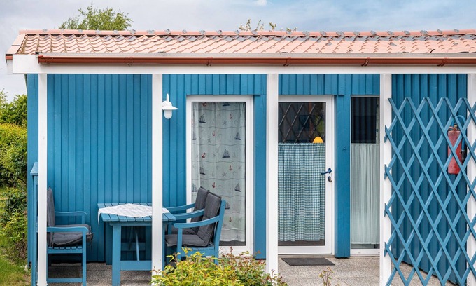 Meschendorf House | Holiday home "Möve ABA Bungalow 66" with private terrace and WLAN