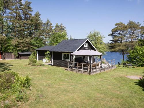 Asarum House | Holiday Home Munkhalla Utsikten by Interhome