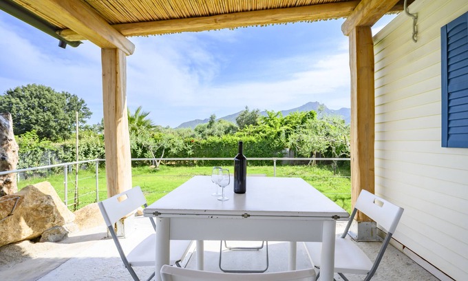 Cardedu House | Holiday Home 'Museddu' with Sea View, Private Terrace and Air Conditioning