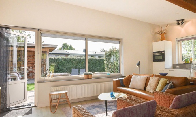 Kamperland House | Holiday Home near Beach with Garden