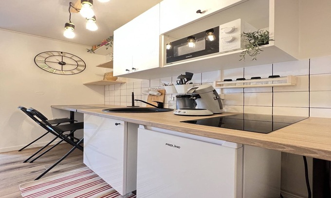 Bourrassol House | Holiday home near near Tram in Toulouse