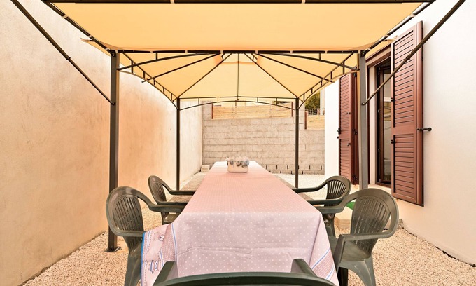 Bari Sardo House | Holiday Home 'Ogliastra' with Mountain View, Private Garden and Air Conditioning