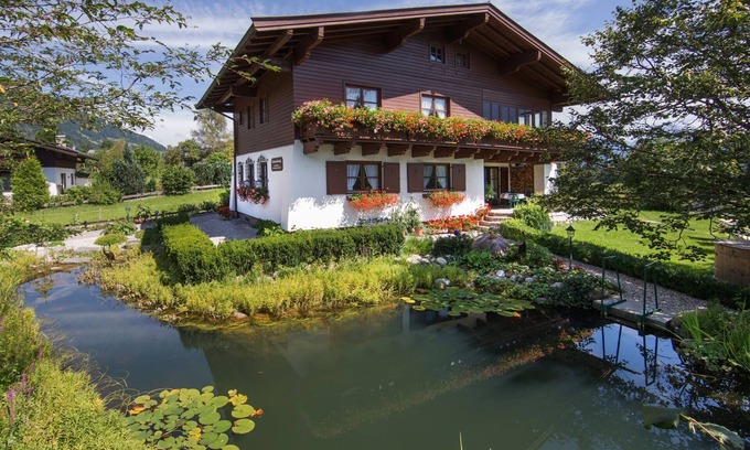 Maishofen Apartment | Holiday home on ground floor, 86 sqm, 2-8 pers., no stairs, pets, internet