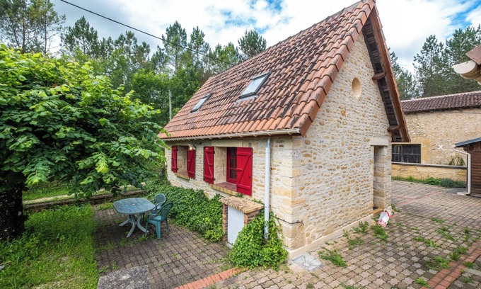 Montignac House | Holiday Home 'Panissal' with Private Terrace