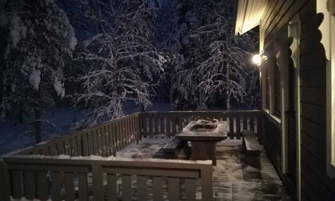 Lampivaara Ski Chalet | Holiday home Rakki Pirtti, enjoy the real Lapland