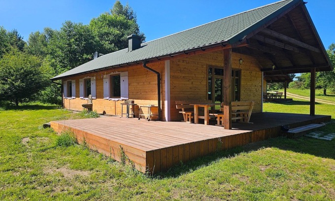 Szczecinek House | Holiday home right on the lake shore