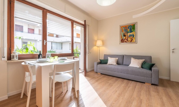 Province of Cagliari House | Holiday Home 'Sa Mariposa' with Balcony, Wi-Fi and Air Conditioning