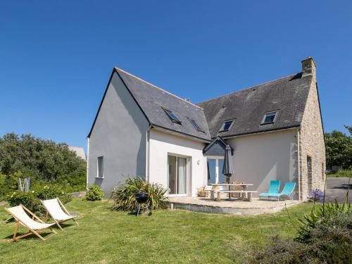 Crozon House | Holiday Home Saint Hernot by Interhome