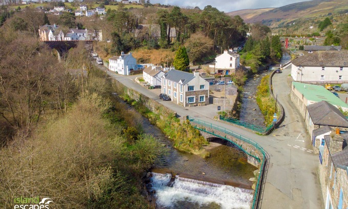 Laxey Apartment | Holiday home sleeping 4 in 2 bedrooms