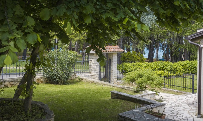 City Center Villa | Holiday Home Sofia - 50 meters from the sea for 6/8 people - Porec - Sea Center