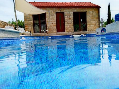 Mihanici Villa | Holiday Home "The Mermaid"