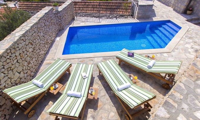 Vinisce House | Holiday home Tomislav, (15564), Vinišce, hr