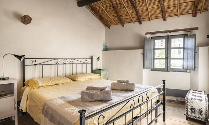 Bari Sardo House | Holiday Home "Un Gioiello in Centro Storico" with Private Garden & Wi-Fi