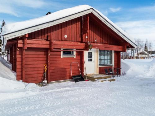 Akaslompolo House | Holiday Home Venuskukkula by Interhome