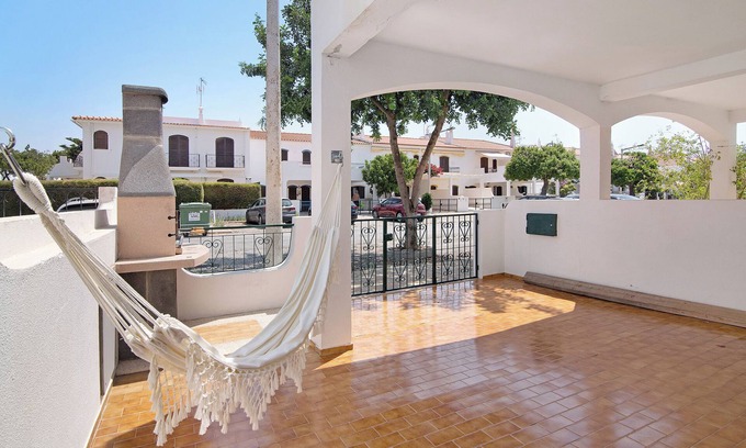 Altura Villa | Holiday Home 'Villa Altura Beach' with Terrace & Wi-Fi