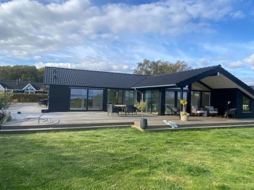 Bjert House | Holiday Home Viveke - 10m from the sea by Interhome