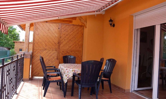 Balatonkeresztur House | Holiday home with terrace and barbecue