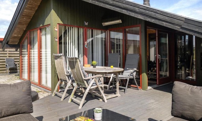 Hasmark Strand House | Holiday Home Wildemor - 35m from the sea by Interhome