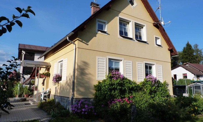 Vrchlabi House | Holiday home with corner bathtub in Riesengebirge