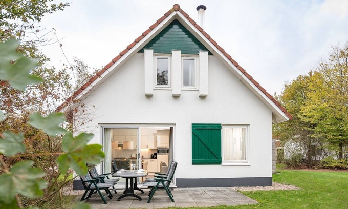 Appelscha House | Holiday Home with Fireplace near Wold