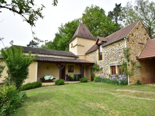 La Masse House | Holiday home with private garden