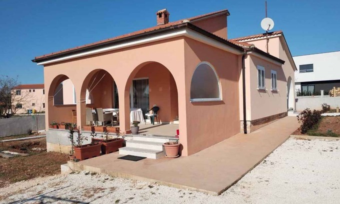 Skatari House | Holiday home with terrace and barbecue
