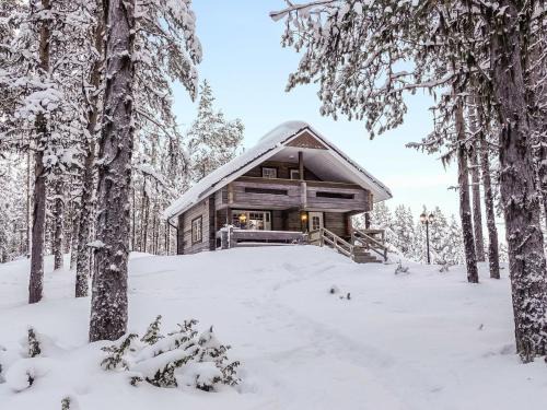Enontekio House | Holiday Home Ylikyrön mökki by Interhome