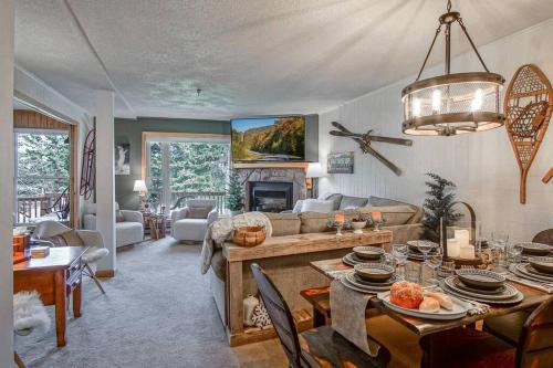 Snowshoe House | Holiday homes in USA