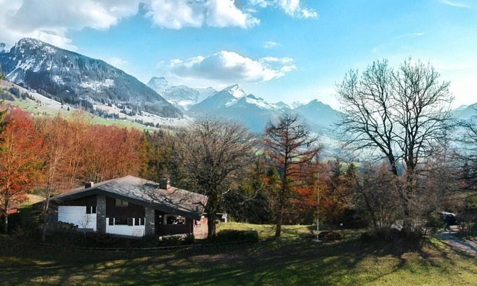 Aeschi bei Spiez Ski Chalet | Holiday house Aeschi b. Spiez for 1 - 16 persons with 6 bedrooms - Detached holiday house