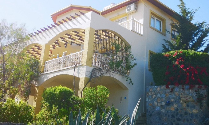 Yesiltepe House | Holiday house Alsancak for 1 - 9 persons with 4 bedrooms - Holiday house