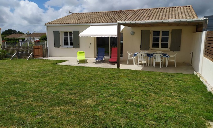Landevieille House | Holiday house at the foot of bike paths 5 km from the beaches