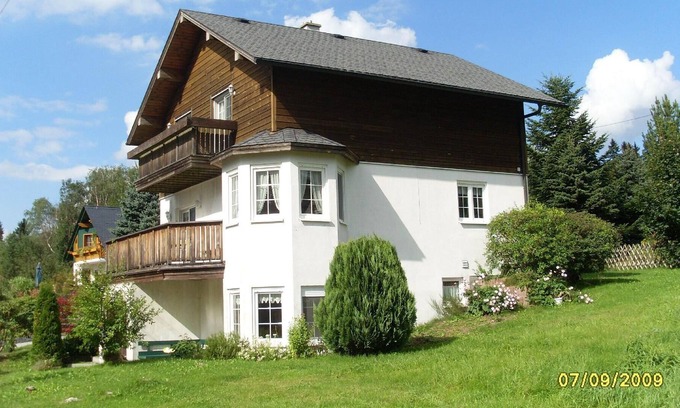Vogelsgrun House | Holiday house Auerbach for 1 - 10 persons with 4 bedrooms - Holiday home