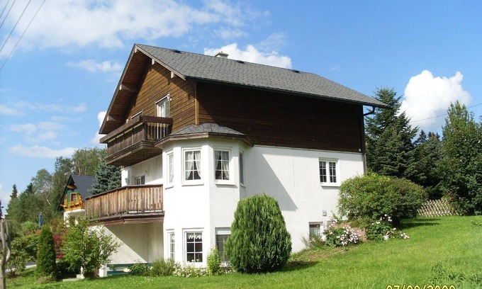 Vogelsgrun House | Holiday house Auerbach for 1 - 10 persons with 4 bedrooms - Holiday house
