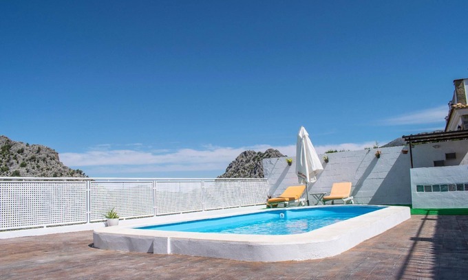 Benaocaz House | Holiday house Benaocaz for 1 - 6 persons with 3 bedrooms - Holiday home