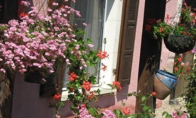 Brotte-les-Ray House | Holiday house Brotte lès Ray for 4 - 7 persons with 3 bedrooms - Holiday house
