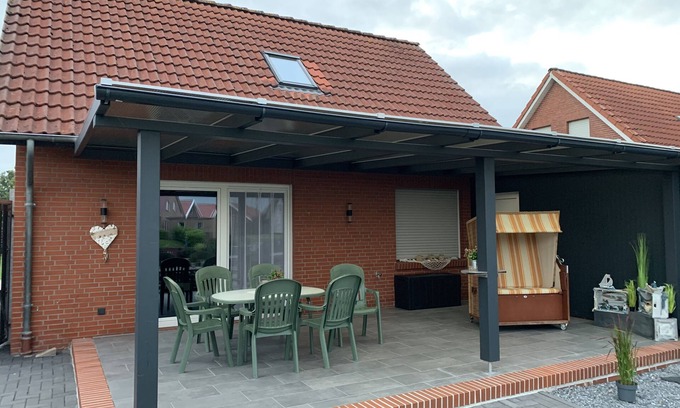 Grosefehn House | Holiday house ` Villa Wiltfang ' directly on the Timmler Meer suitable for allergy sufferers