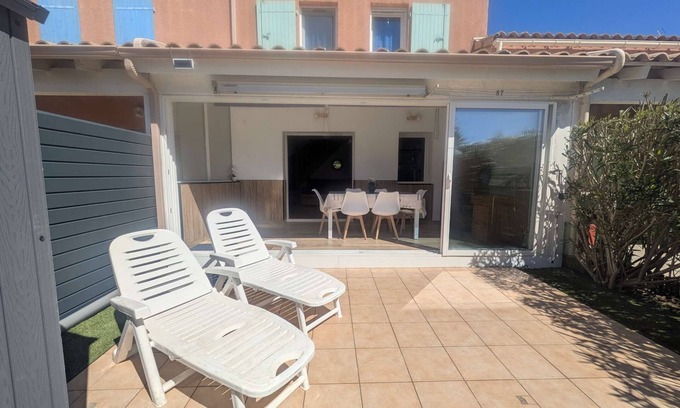 Portiragnes-Plage House | Holiday house for 4 people, 2 bedrooms, new conservatory, in a secured residence with pool LE.