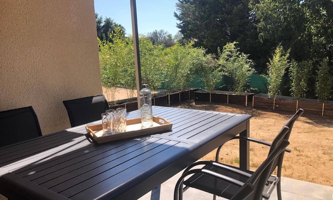 Saint-Laurent-de-Carnols House | Holiday house Bagnols sur Cèze for 1 - 7 persons with 3 bedrooms - Holiday house