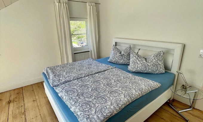 Hasel House | Holiday house Hasel for 1 - 6 persons with 2 bedrooms - Holiday home
