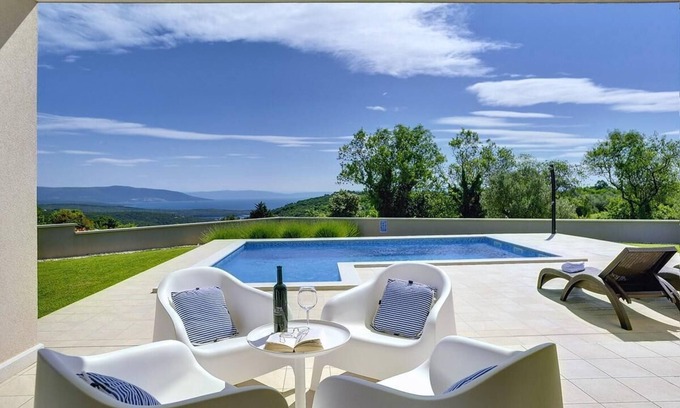 Kavran House | Holiday house Krnica for 1 - 6 persons with 2 bedrooms - Holiday home