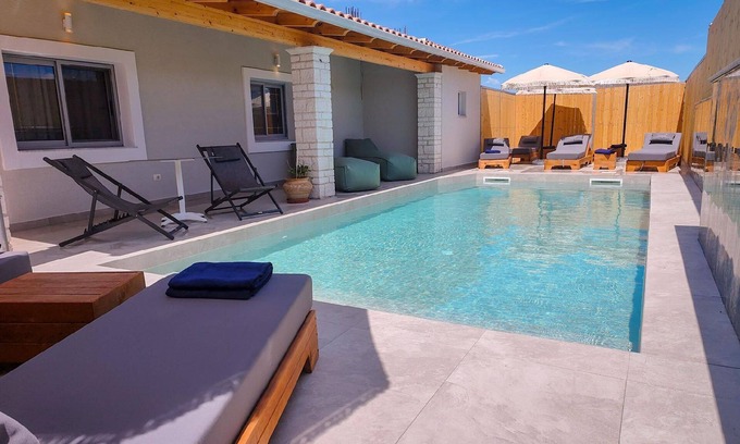 Ksamil House | Holiday house Ksamil for 1 - 8 persons with 4 bedrooms - Holiday home